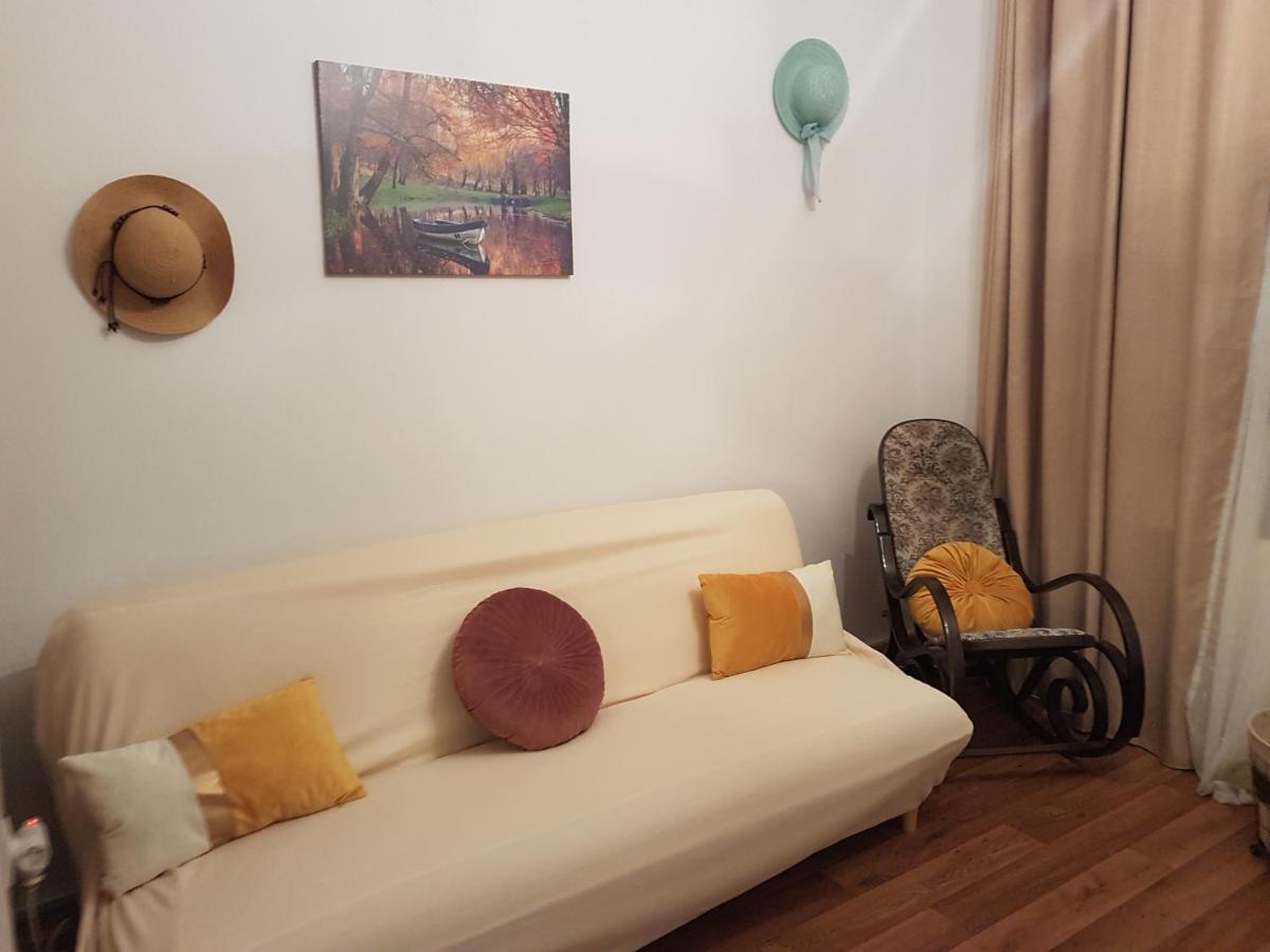 Olga's Cozy Nest , In Ano Korakiana. * Ano Korakiana